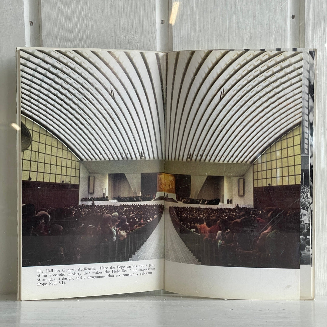 The Audience Hall - Mission Afrika Genbrug